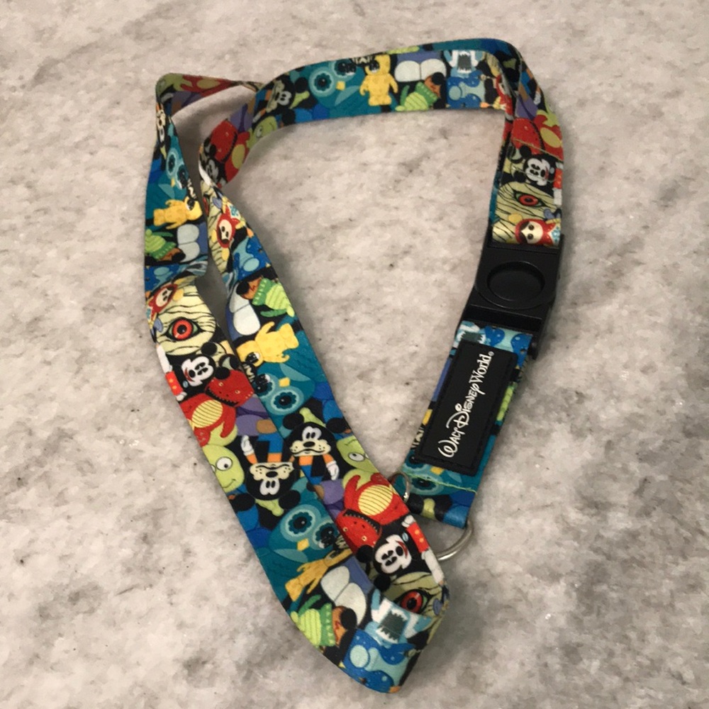 Disney Pixar Trading Strap Goofy Disney Park World Collectible Muppet Studio
